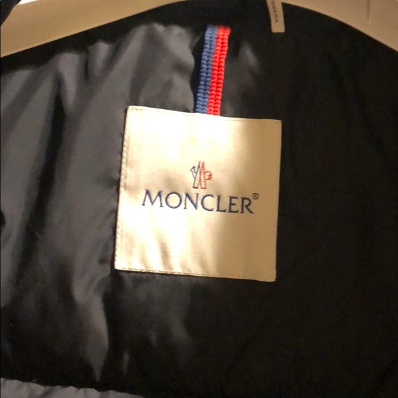 Moncler - Picture 7 of 8